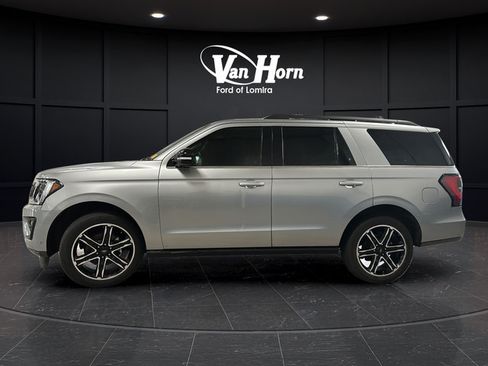 Used 2021 Ford Expedition Limited AWD/4WD image 4