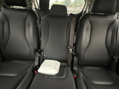 Used 2024 Kia Carnival SX Prestige FWD image 9