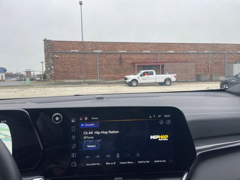 Used 2025 Chevrolet Equinox LT image 17