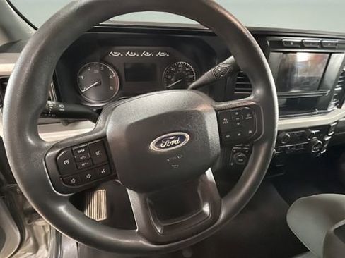 Used 2024 Ford F250 XLT image 11