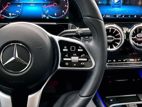 Certified 2023 Mercedes-Benz GLA 250 image 22