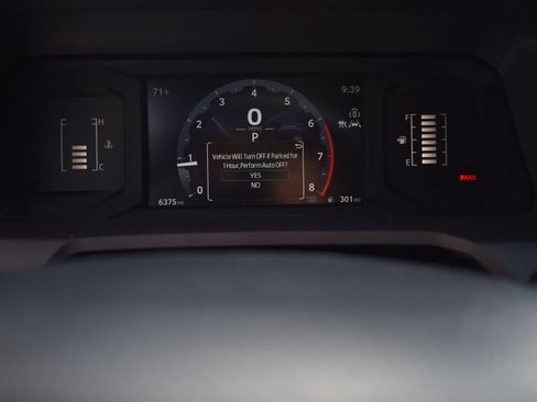 Certified 2025 Toyota Tacoma SR5 AWD/4WD image 10