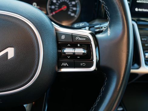 Certified 2023 Kia Sorento S image 30