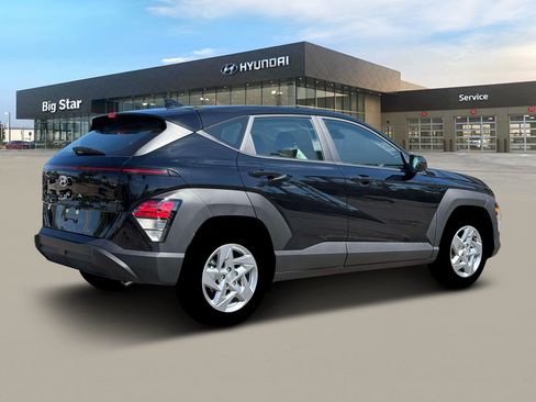 New 2026 Hyundai Kona SE FWD image 8
