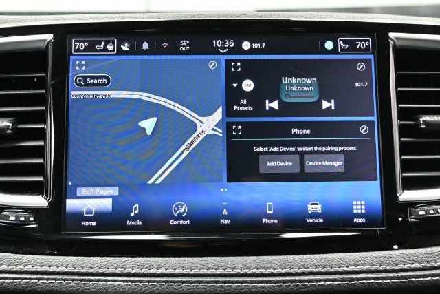Certified 2024 Chrysler Pacifica Limited FWD image 32