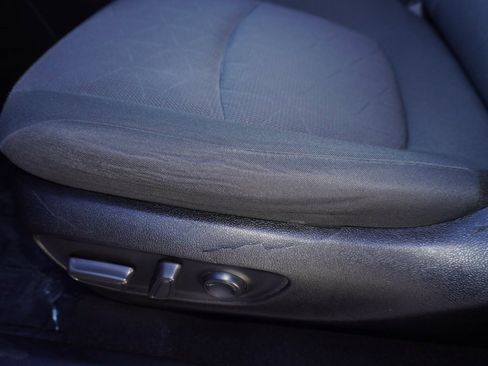 Used 2020 Toyota RAV4 XLE image 12