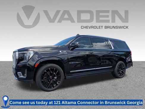 Used 2022 GMC Yukon XL Denali RWD image 1