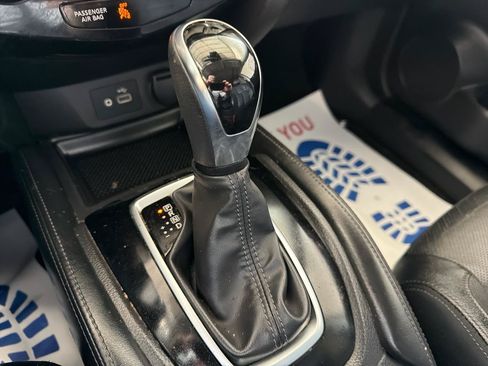 Used 2018 Nissan Rogue SL w/ Premium Package AWD/4WD image 25