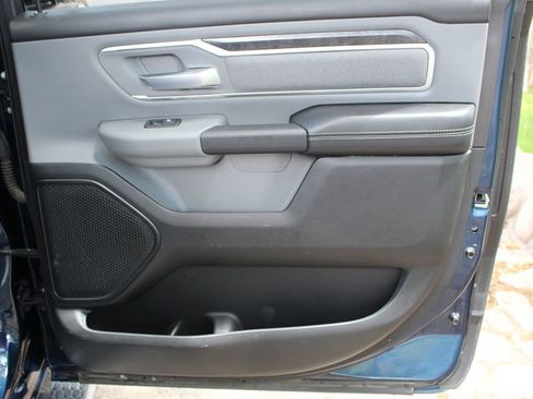 Used 2019 RAM 1500 Big Horn AWD/4WD image 14