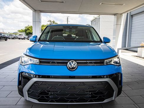New 2026 Volkswagen Taos SE FWD image 8