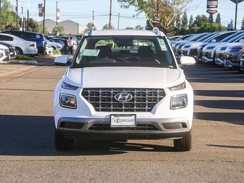 New 2026 Hyundai Venue SEL image 7