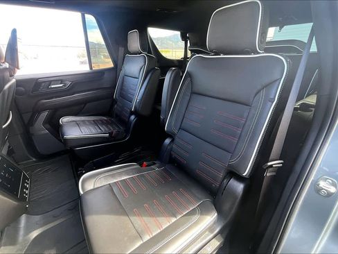 Used 2025 GMC Yukon AT4 Ultimate w/ LPO, Floor Liner Package image 20