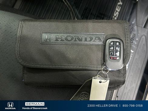 Certified 2025 Honda Odyssey Elite image 32