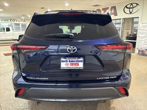 New 2026 Toyota Highlander Limited image 9