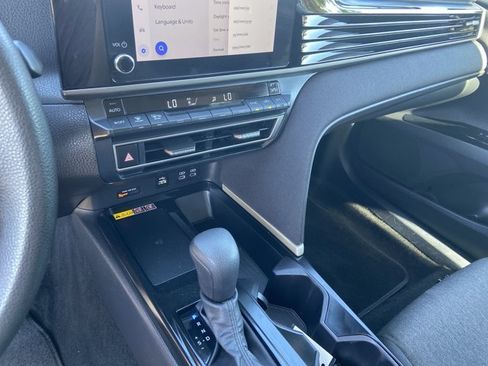 Used 2025 Toyota Camry LE FWD image 40