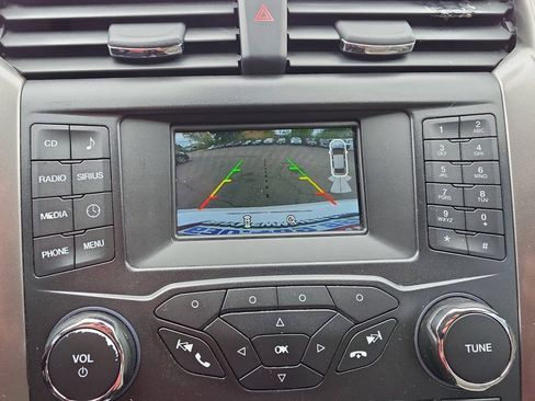 Used 2017 Ford Fusion SE FWD image 15
