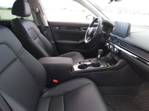 Used 2024 Honda Civic Touring image 6