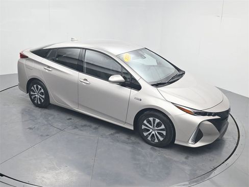 Used 2020 Toyota Prius Prime XLE image 42