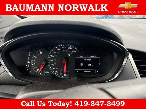 Used 2022 Chevrolet Trax LT w/ LT Convenience Package FWD image 23