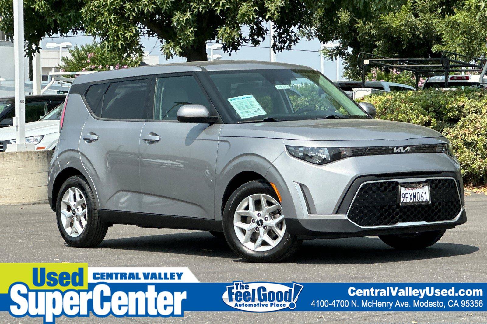Used 2023 Kia Soul LX w/ LX Technology Package FWD image 1