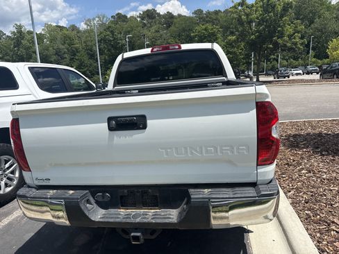 Used 2018 Toyota Tundra SR5 w/ SR5 Upgrade Package RWD image 8