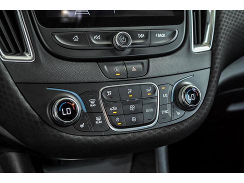 Used 2020 Chevrolet Malibu LT FWD image 21
