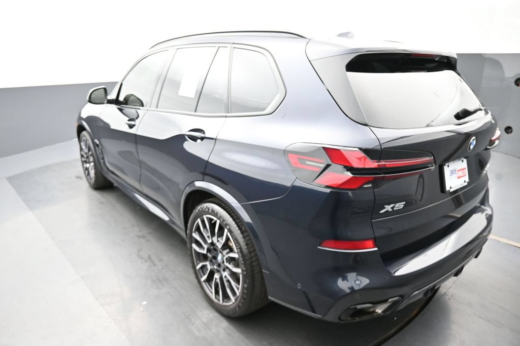 Used 2024 BMW X5 xDrive40i w/ Executive Package AWD/4WD image 5