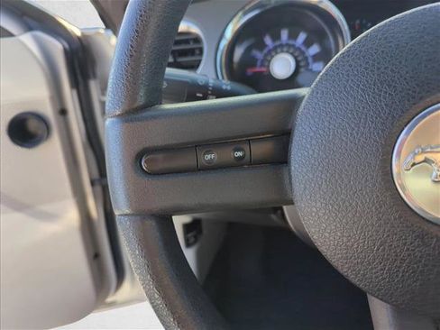 Used 2010 Ford Mustang Convertible RWD image 14