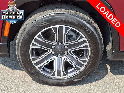 Used 2024 Jeep Wagoneer L Series II w/ Flexible Seating Group AWD/4WD image 8