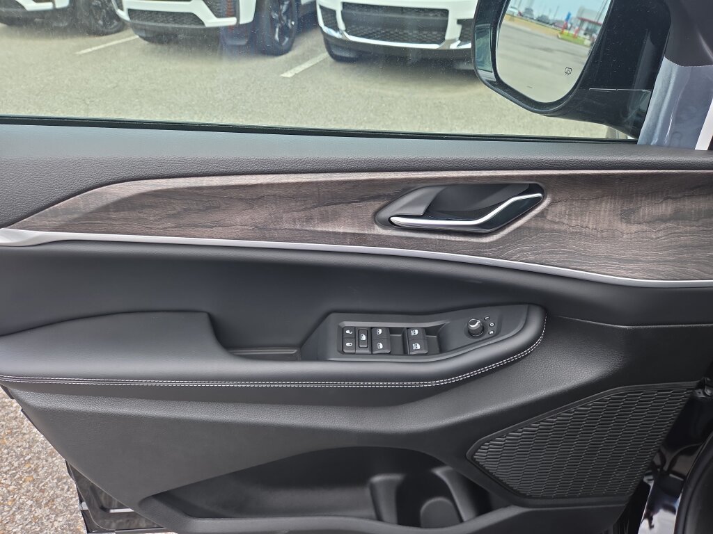New 2027 Jeep Grand Cherokee Altitude RWD image 8