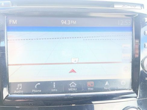 Used 2017 Nissan Murano SV image 24