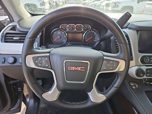 Used 2016 GMC Yukon XL SLT w/ Open Road Package image 17
