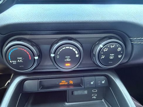 Used 2024 MAZDA MX-5 Miata Club image 25