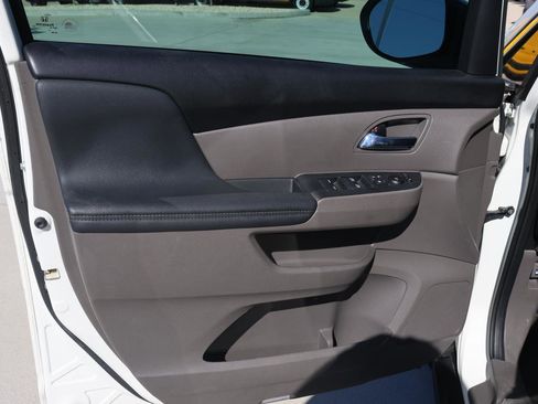 Used 2016 Honda Odyssey EX-L image 11