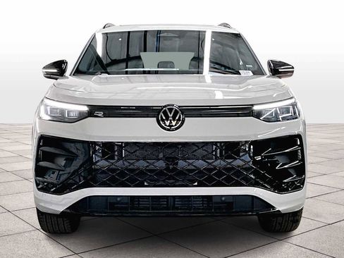 New 2026 Volkswagen Tiguan SE R-Line image 5