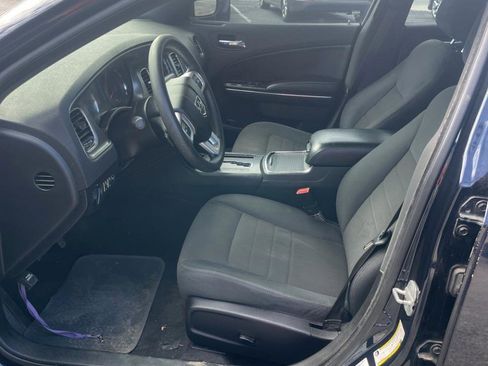 Used 2011 Dodge Charger SE RWD image 11