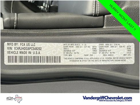 Used 2023 Jeep Grand Cherokee Overland w/ Adv Protech Group III AWD/4WD image 27