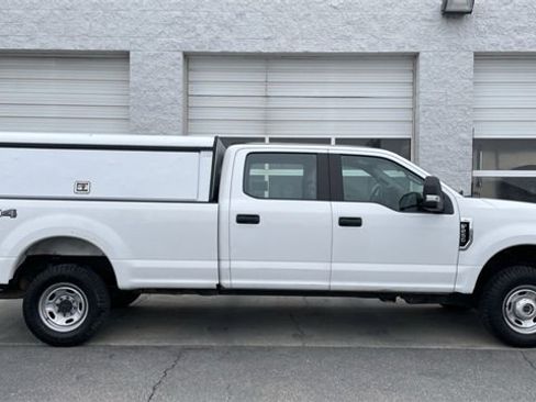 Used 2022 Ford F250 XL w/ Power Equipment Group image 1