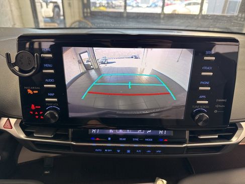 Certified 2021 Toyota Sienna LE image 27