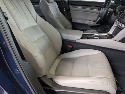 Used 2019 Honda Accord Touring image 19