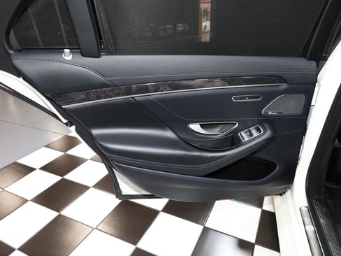 Used 2019 Mercedes-Benz S 560 4MATIC Sedan image 44