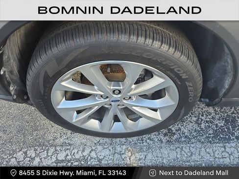 Used 2023 Ford Explorer Platinum w/ Technology Package image 13