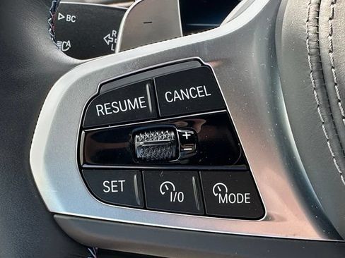 Used 2025 BMW X7 M60i AWD/4WD image 16