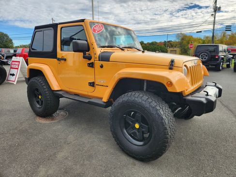 Used 2012 Jeep Wrangler Sahara image 18