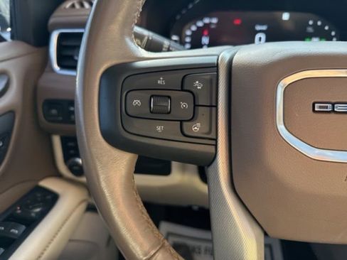 Used 2022 GMC Yukon XL Denali image 21