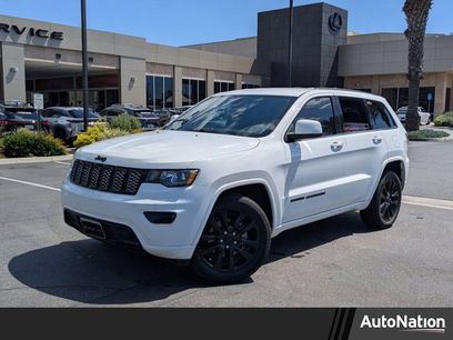 Used 2017 Jeep Grand Cherokee Altitude