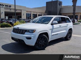 Used 2017 Jeep Grand Cherokee Altitude video 1