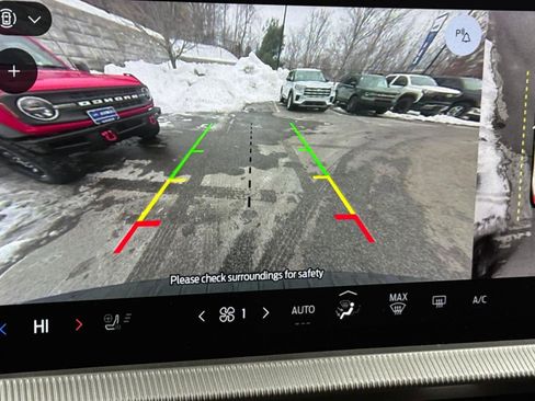 Used 2025 Ford Explorer ST-Line w/ ST-Line Street Pack image 24