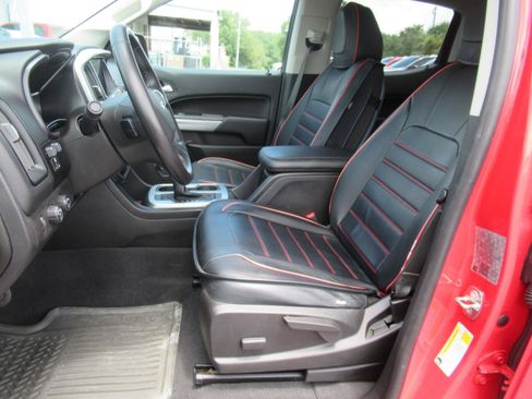 Used 2020 Chevrolet Colorado LT w/ LPO, Premium Interior Package AWD/4WD image 21
