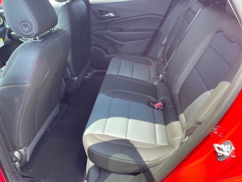 New 2026 Chevrolet Trax LT w/ Sunroof Package FWD image 11